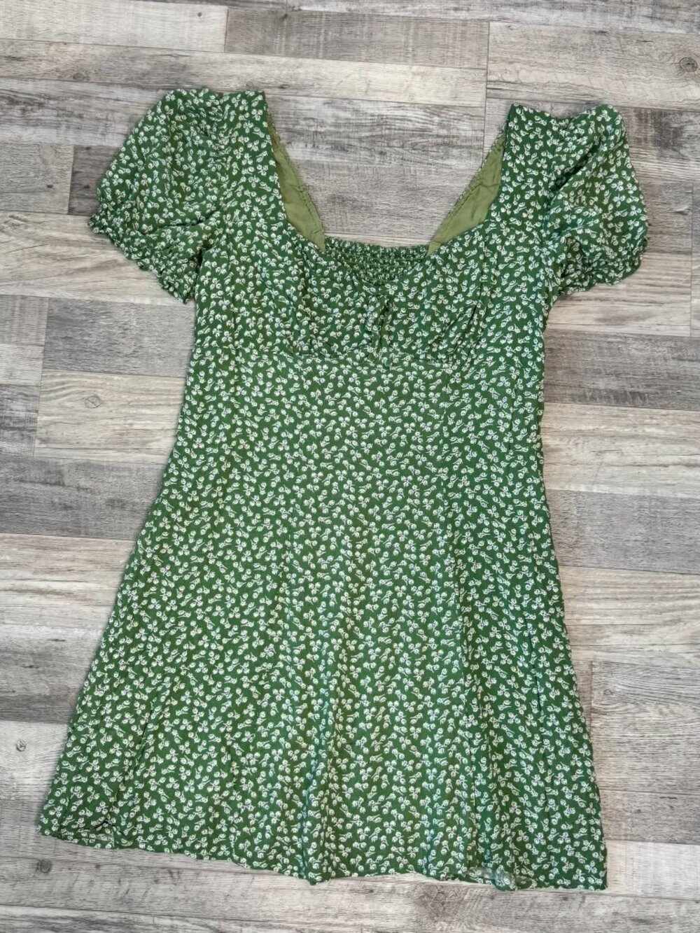 Modcloth Green Floral Sweetheart Neck Short Dress Size Large Puff Sleeve B28